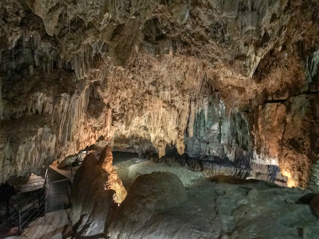interno delle grotte di Stiffe